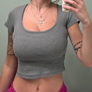 Grey cropped top